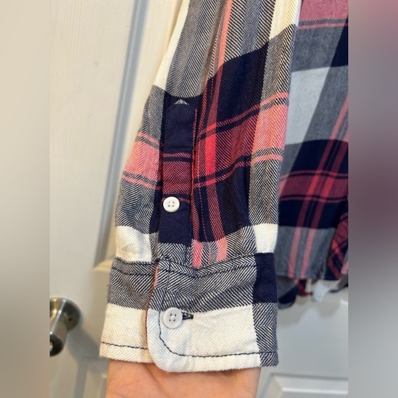 BEACH LUNCH LOUNGE Casual Plaid Button Up Top Pink Navy Camp Hike Outdoors Sz M - Picture 5 of 8